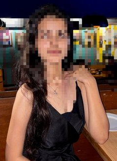 Somya (Real Meet and Live Session) - adult performer in Chennai Photo 3 of 4
