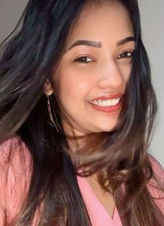 Somya Indipendent cam show & real meet - escort in Hyderabad Photo 1 of 4