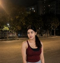 Somya the Smiling Girl Independent - puta in Gurgaon