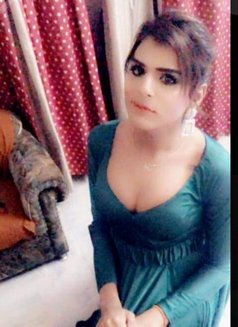 SONA 9INCHCOCK - Transsexual escort in New Delhi Photo 13 of 13