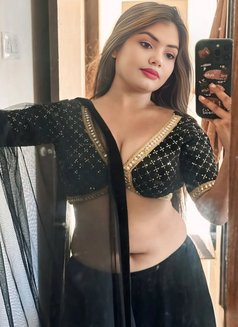 Sona -back in field - puta in Mumbai Photo 1 of 1