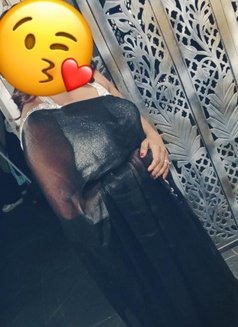 Sona Independent bhabhi - adult performer in New Delhi Photo 4 of 9