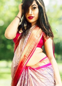 Sona Pari - Acompañantes transexual in Hyderabad Photo 11 of 13