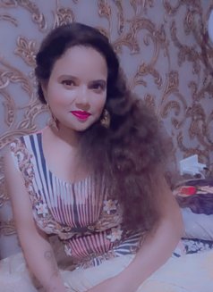 Sonai - masseuse in Abu Dhabi Photo 2 of 3