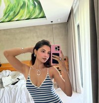 Sonakshi - puta in Bangkok