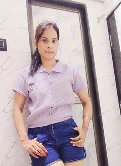 Sonakshi - escort in Hyderabad Photo 1 of 2