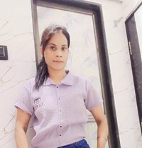 Sonakshi - puta in Hyderabad
