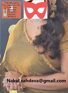 Sonakshi Yaamini - puta in Kolkata Photo 2 of 3