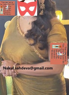 Sonakshi Yaamini - puta in Kolkata Photo 3 of 3