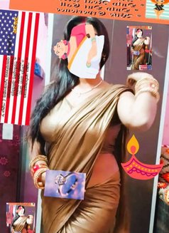 Sonakshi Yaamini - puta in Kolkata Photo 2 of 2