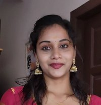 Sonal - escort in Kochi Photo 1 of 3