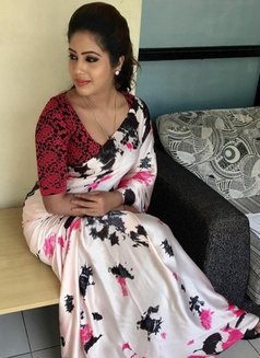 Sonal - puta in Mumbai Photo 2 of 2