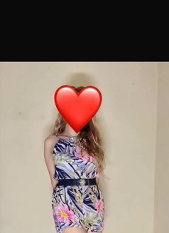 Sonal - escort in Noida Photo 4 of 8