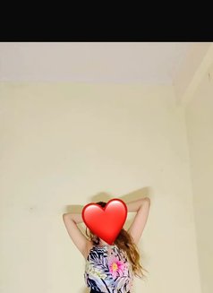 Sonal - escort in Noida Photo 6 of 8