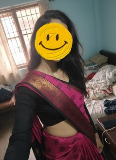 Sonali Cam Session Realmeet - escort in Mumbai Photo 10 of 20