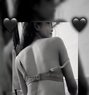 Sonali - escort in Mumbai Photo 1 of 4