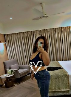 Sonali - escort in Mumbai Photo 3 of 3