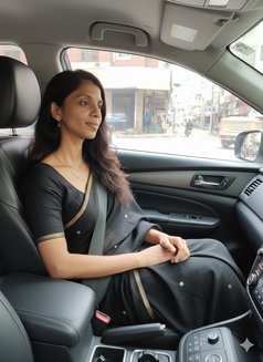 CAM_session_meet_Sonali_independent - escort in Pune Photo 10 of 22