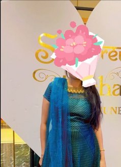Sonali - escort in New Delhi Photo 2 of 4