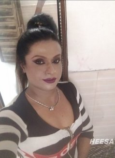 Sonali - Transsexual escort in Surat Photo 1 of 3