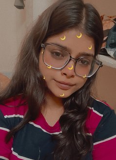Sonali(meet or Cam Show) - puta in Hyderabad Photo 2 of 2