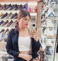 Sonali(meet or Cam Show) - puta in Hyderabad