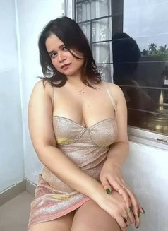 SONALI MUKHERJEE - escort agency in Lucknow Photo 1 of 5