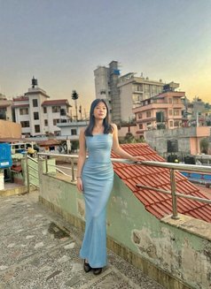 Sonali 🇳🇵 - puta in Kathmandu Photo 2 of 4