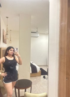 Sonali Realmeet and cams - puta in New Delhi Photo 6 of 6