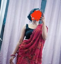 Sonali Saxxena - escort in Noida
