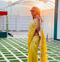 Sonali Saxxena - escort in Noida