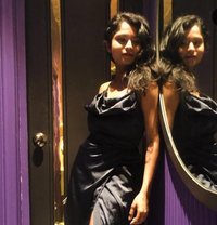 Sonali Saxxena - escort in Noida