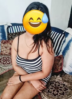Sonali Saxxena - escort in Noida Photo 1 of 5