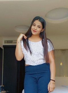 Sonali Singh - escort in Kolkata Photo 7 of 9