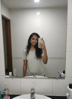 Sonali Ss - puta in Pune Photo 11 of 13