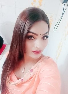 Sonali143 - Transsexual escort in New Delhi Photo 1 of 3