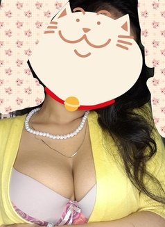 Sonalika Cams Shows Session - escort in Mumbai Photo 2 of 8