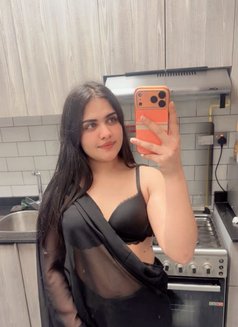 Sonam Bj Expert in Dubai - puta in Dubai Photo 3 of 10