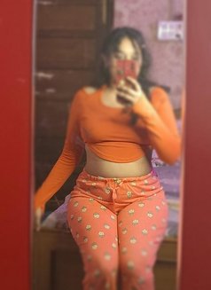 ꧁༒Sonam🦋(Cam & Real meet)༒꧂ - puta in Bangalore Photo 2 of 2