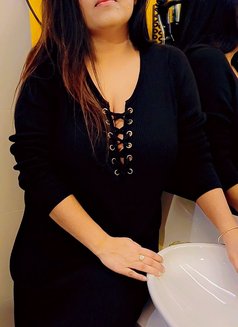 Sonam Independent - escort in Dubai Photo 2 of 5