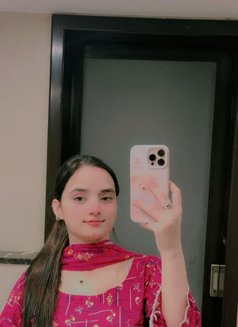 Sonam - puta in Dubai Photo 1 of 2