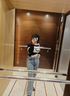 Sonam - escort in Gurgaon Photo 2 of 4