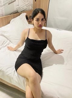 Sonam - escort in Kolkata Photo 1 of 3