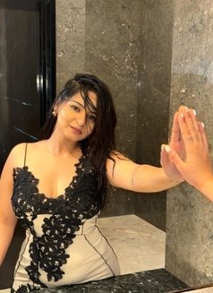 Sonam - escort in Kolkata Photo 1 of 3