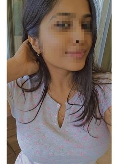 Sonam - escort in Kolkata Photo 1 of 3