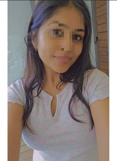 Sonam - escort in Kolkata Photo 2 of 3