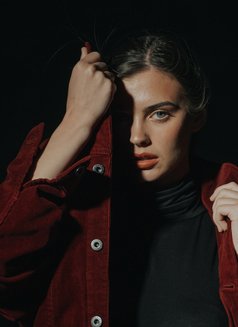 Sonam - puta in Mumbai Photo 1 of 1