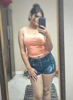 Sonam - escort in Kolkata Photo 2 of 6