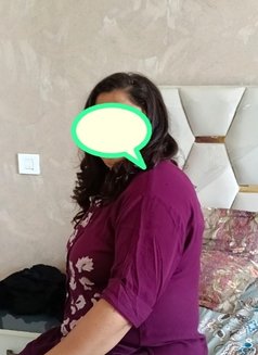 Sonam - escort in Chandigarh Photo 1 of 4