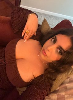 Sonam Indian - puta in Dubai Photo 3 of 3